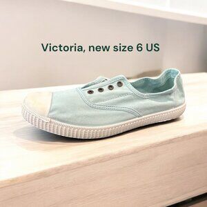 New Victoria Canvas Light Blue Size 6 U.S. Made in Spain.